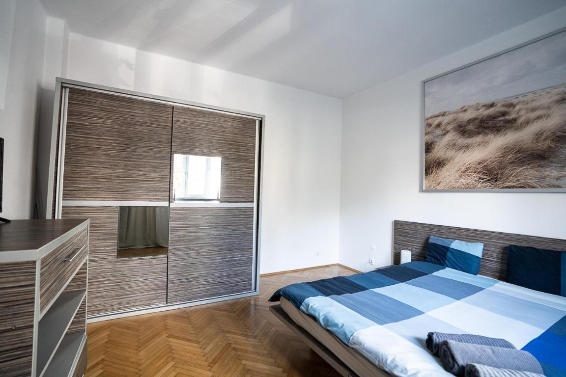 Cismigiu Garden Apartment Bucharest Exterior photo